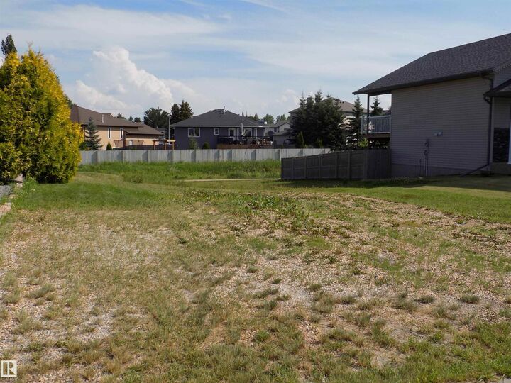 Property Photo:  125 Cypress Drive  AB T9A 1K6 