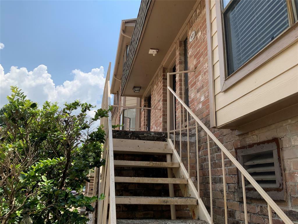 Property Photo:  1919 Place Rebecca H1 Lane  TX 77090 