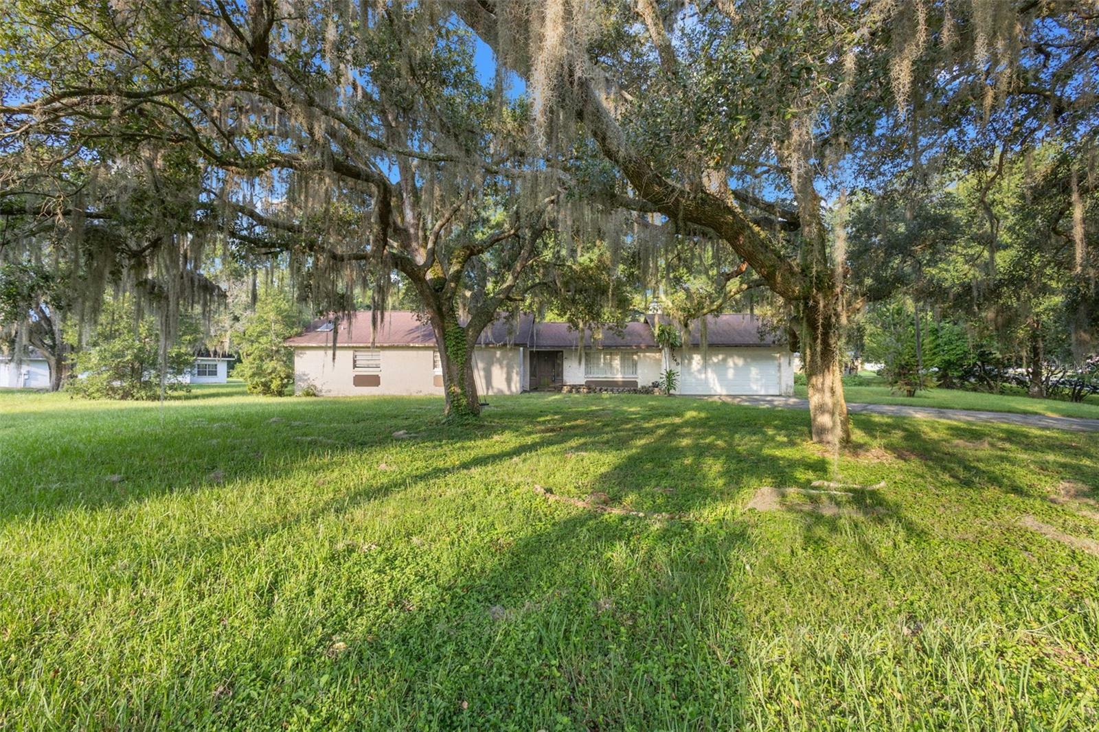 Property Photo:  5749 Southernview Drive  FL 33541 