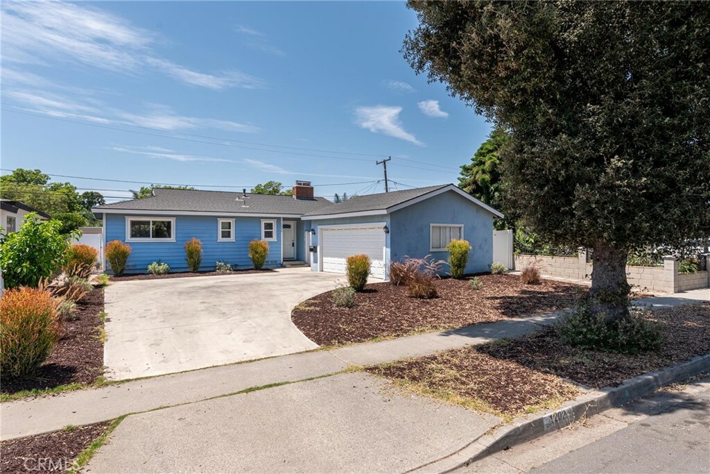 Property Photo: 1202 S Linda Way CA 92704