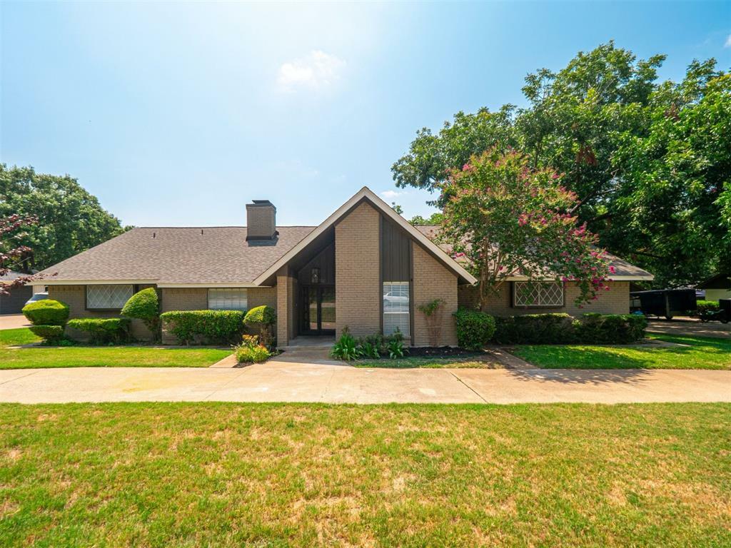 Property Photo:  930 Rock Canyon Drive  TX 75137 