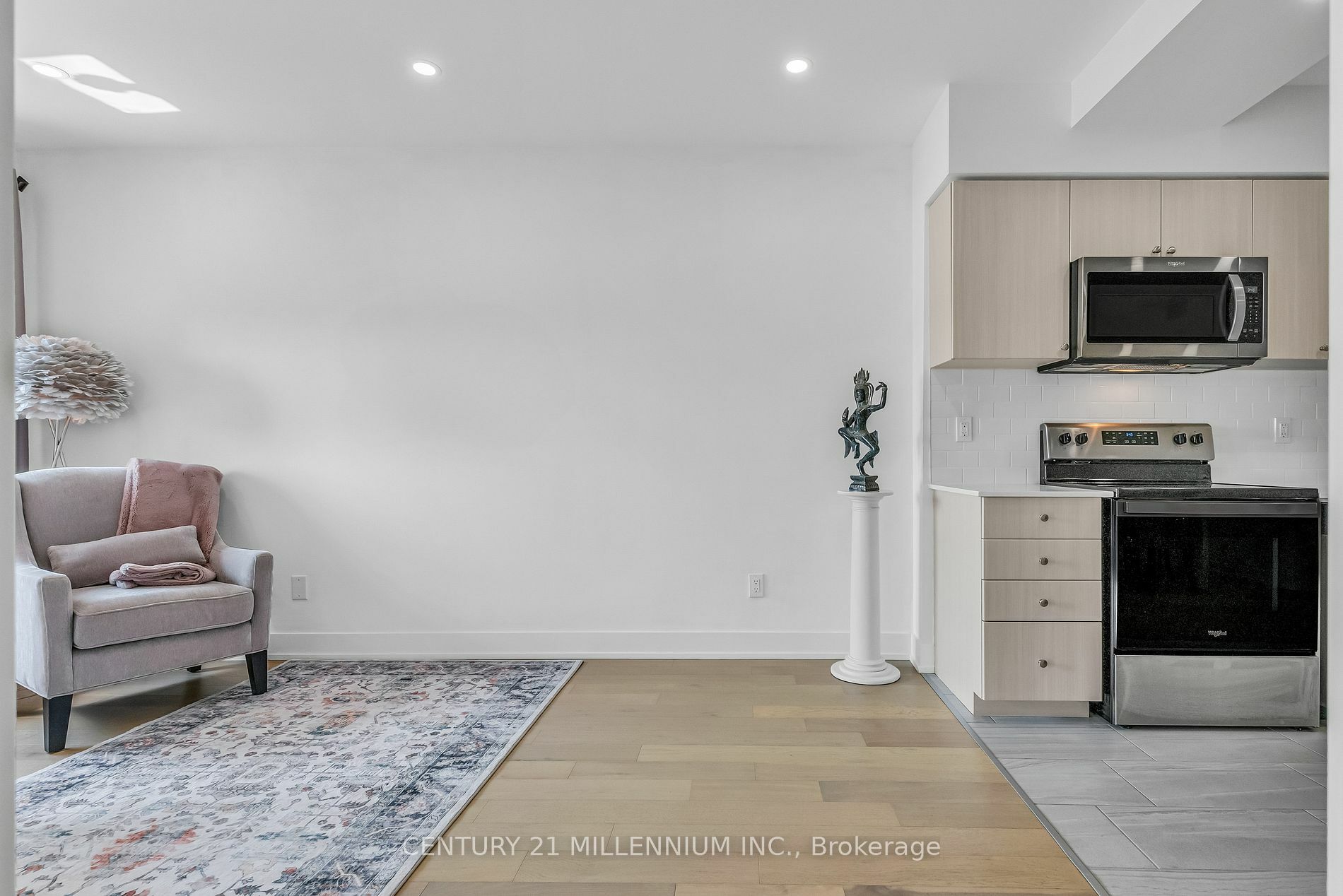 Photo de la propriété:  310 Broadway Ave 308  ON L9W 1L3 