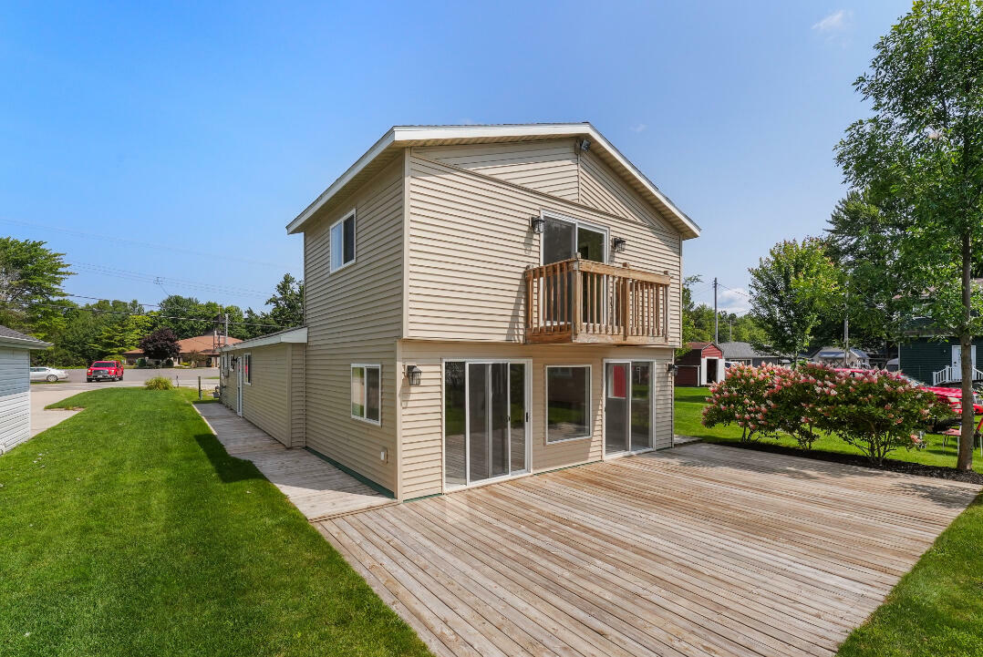 Property Photo:  7903 E Houghton Lake Drive  MI 48629 