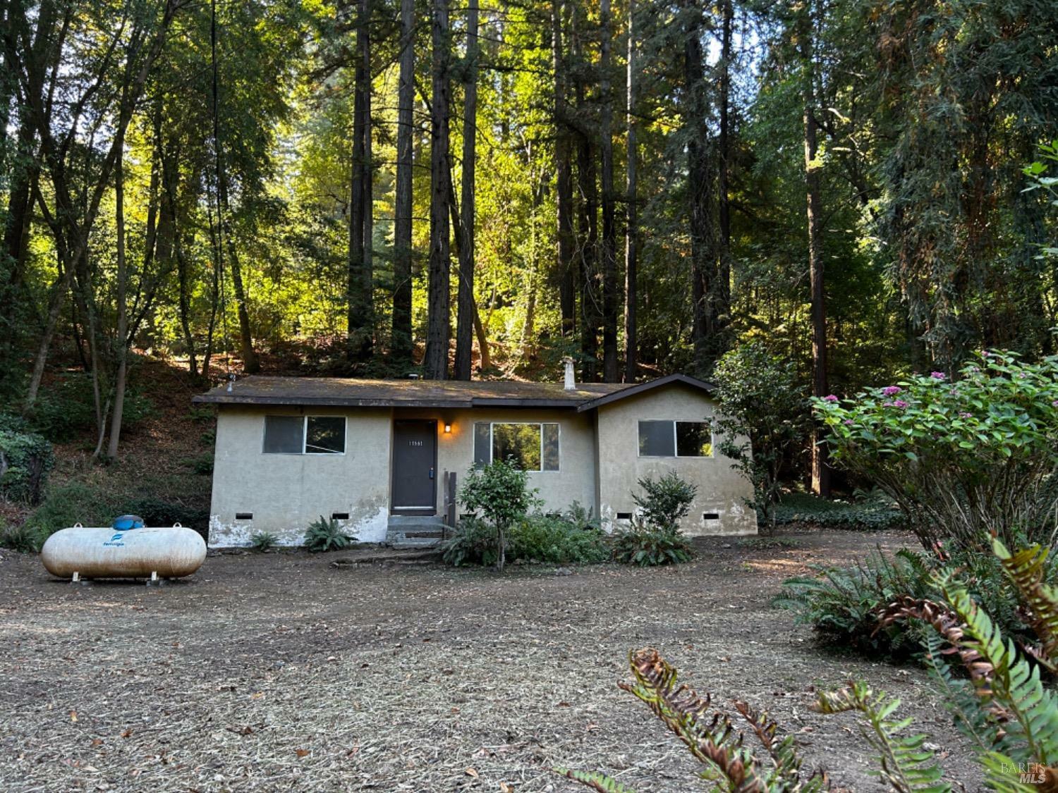 Property Photo:  11551 Old River Road  CA 95436 