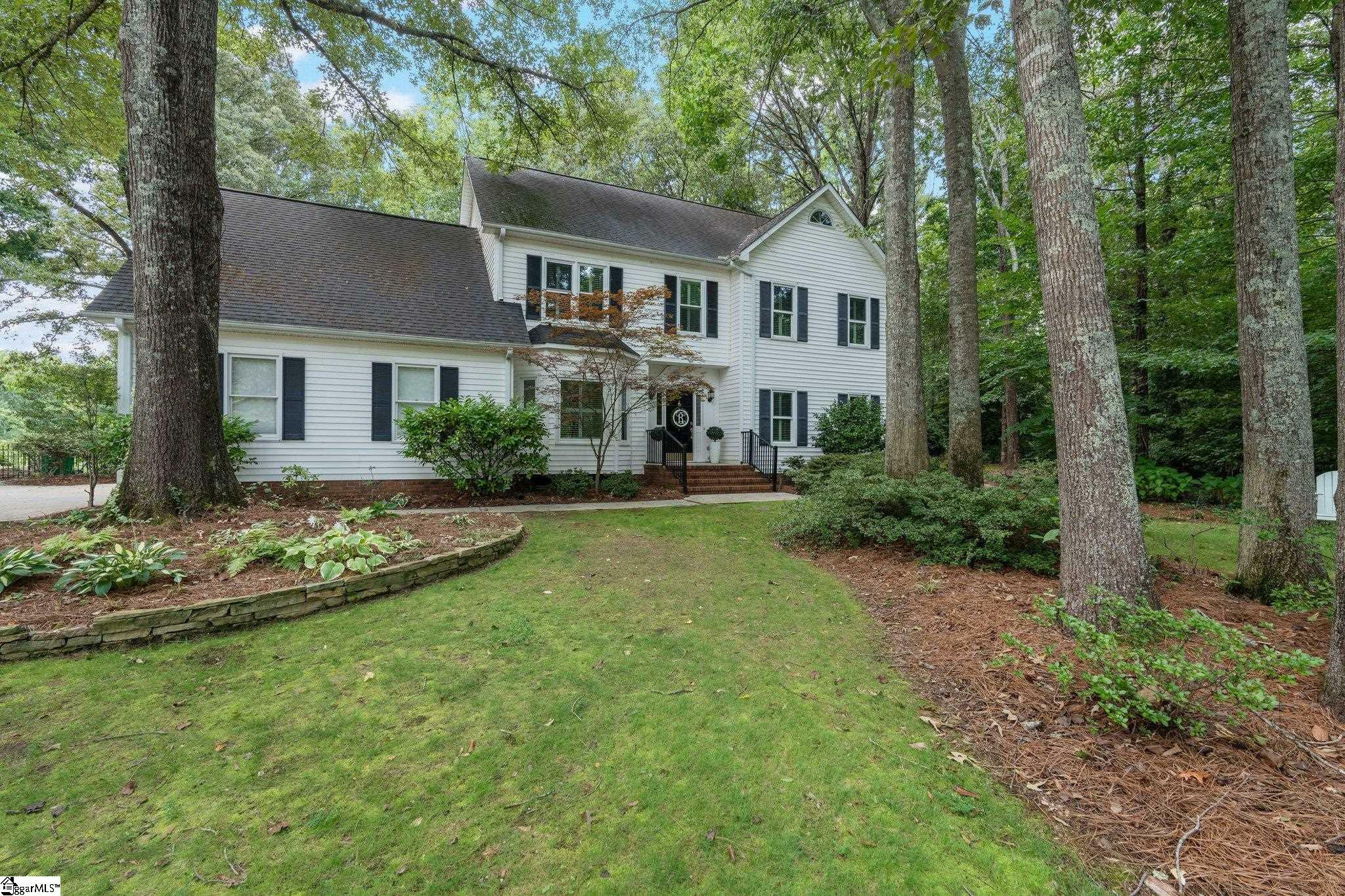 Property Photo:  4 Sandstone Court  SC 29687 