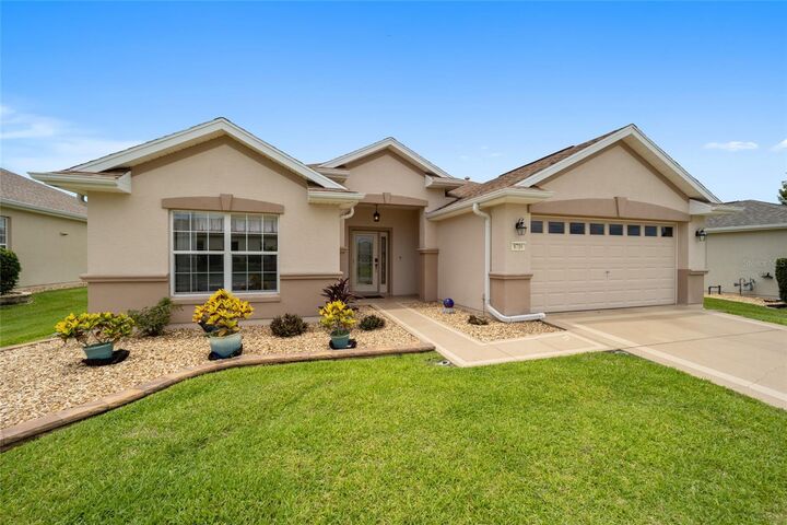 Property Photo: 8716 SE 136th Place FL 34491