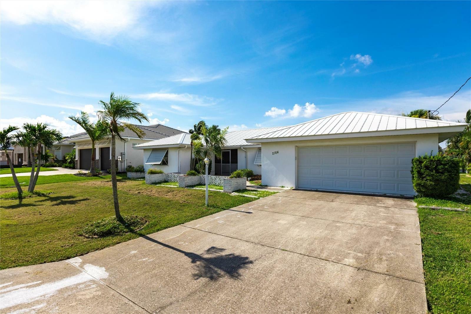 Property Photo:  2164 Bayview Road  FL 33950 