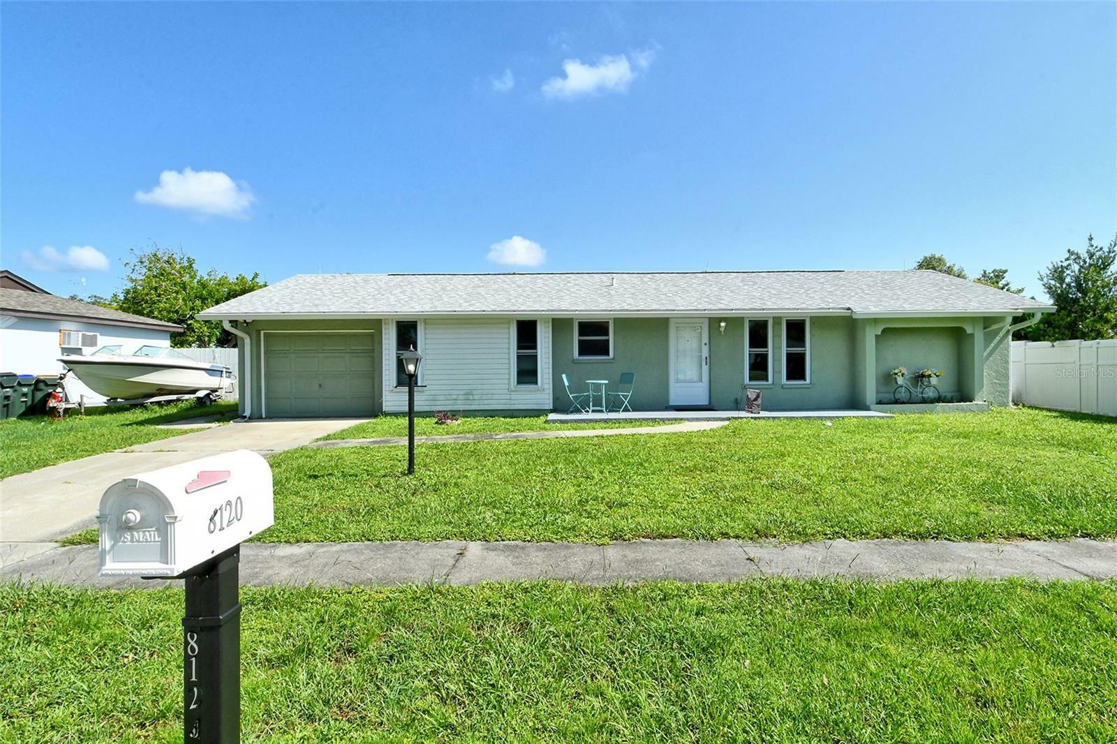 Property Photo:  8120 Lombra Avenue  FL 34287 