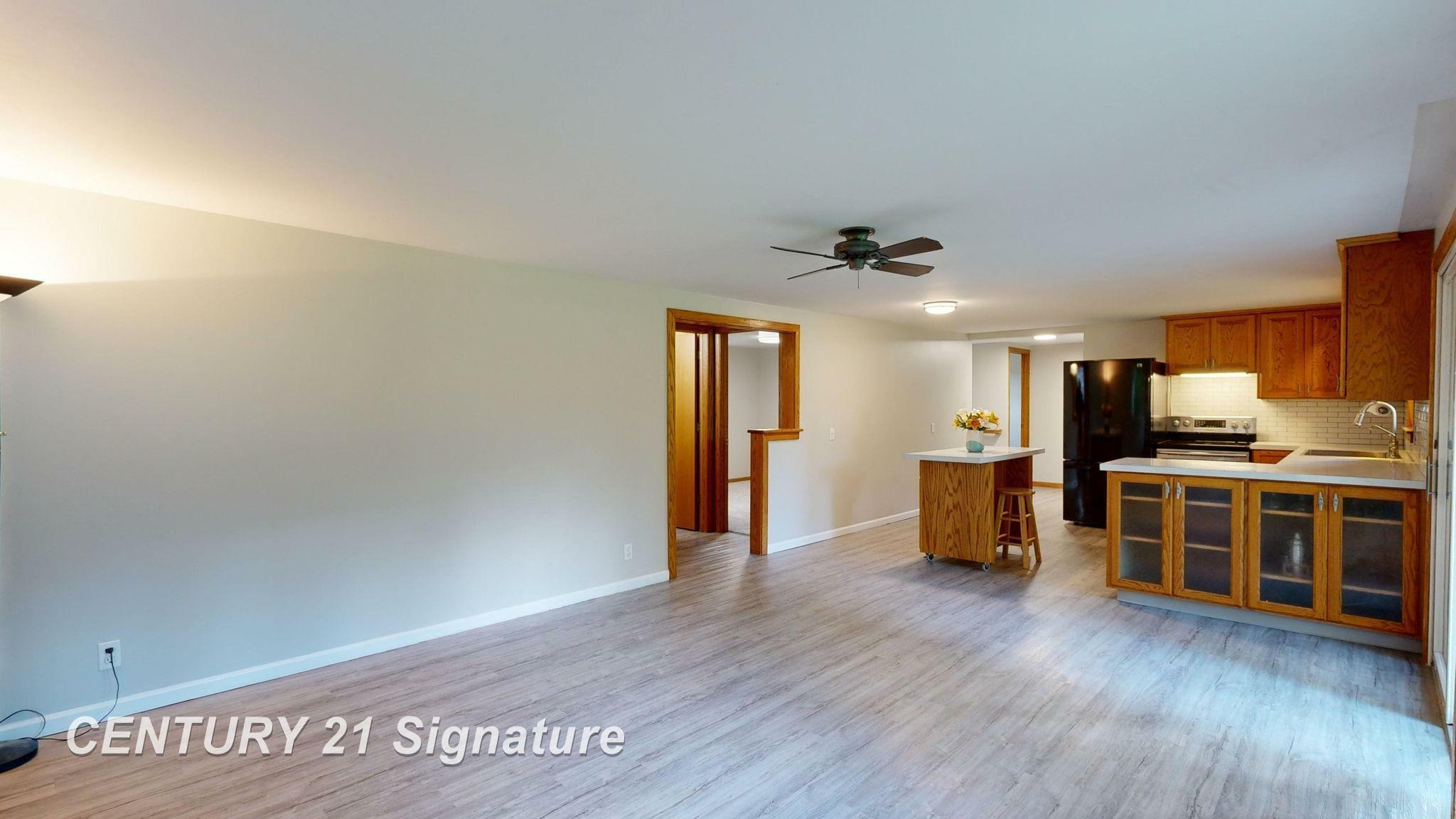 Property Photo:  5346 Oakridge Drive  MI 48612 