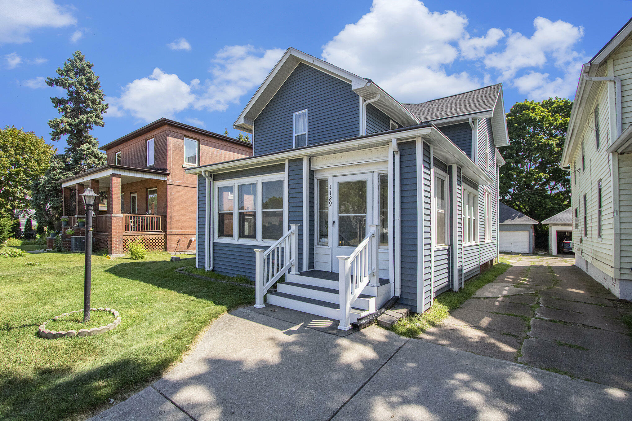 Property Photo:  1129 Niles Avenue  MI 49085 