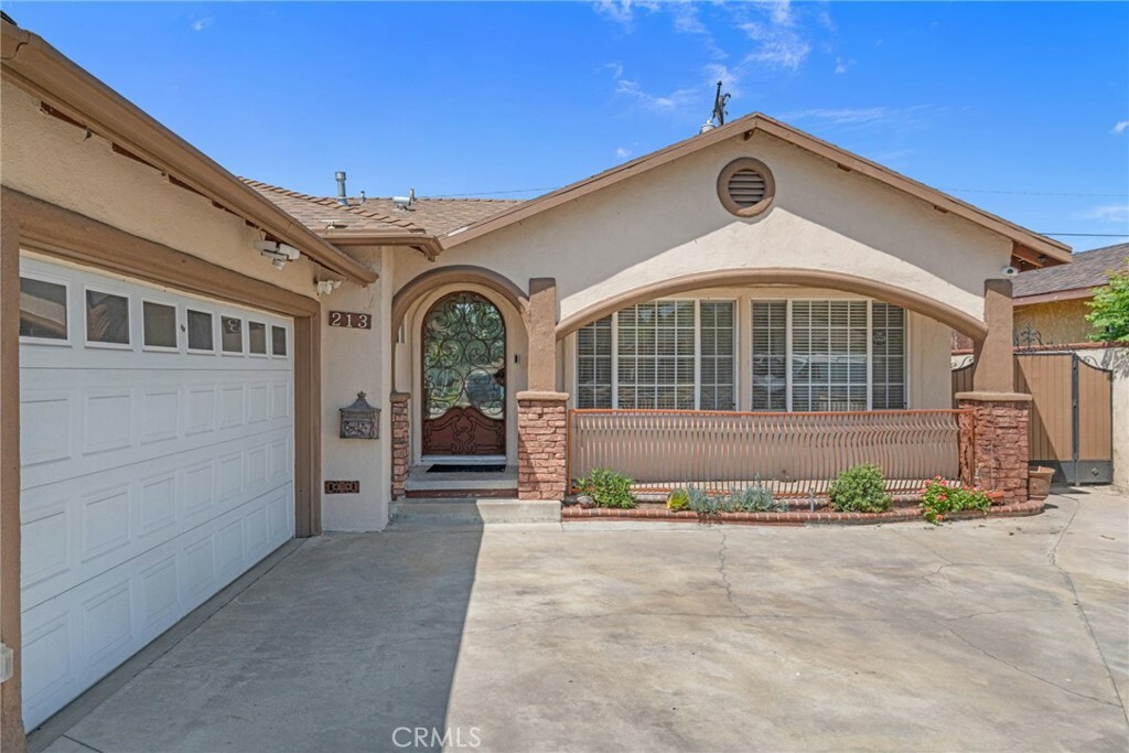 Property Photo:  213 N Evergreen Street  CA 92805 