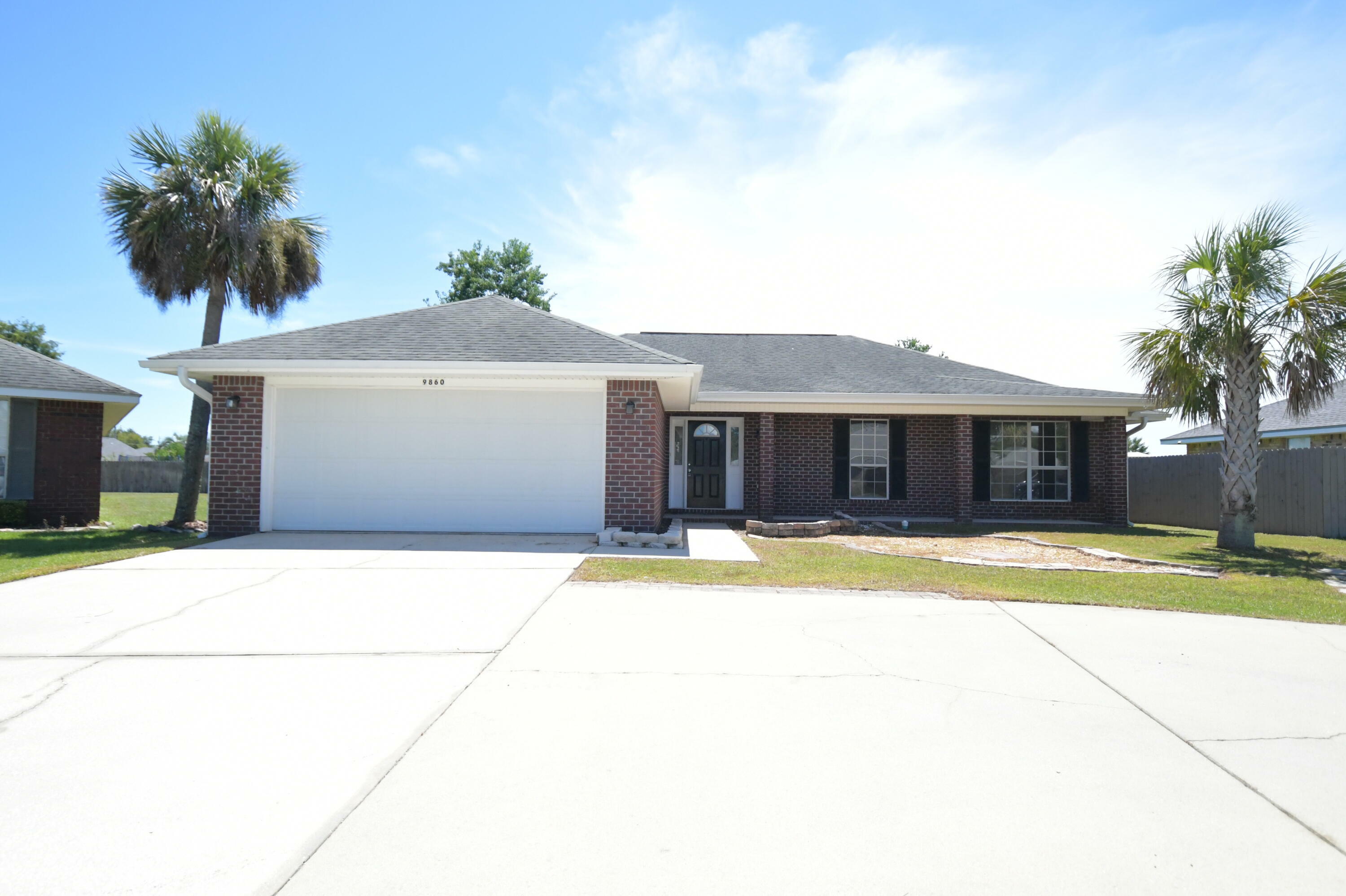 Property Photo:  9860 Parker Lake Circle  FL 32566 