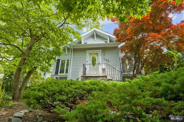 Property Photo:  156 Hobart Street  NJ 07660 