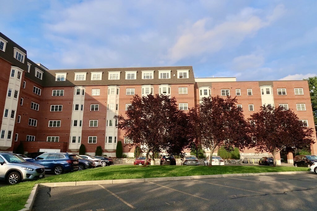 Property Photo:  120 Wyllis Ave 423  MA 02149 