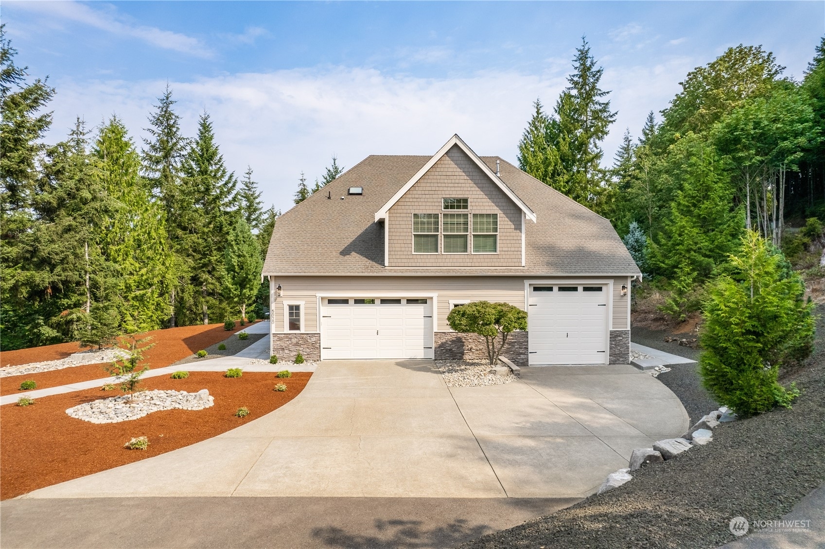 Property Photo:  5020 Gold Ridge Lane SW  WA 98512 