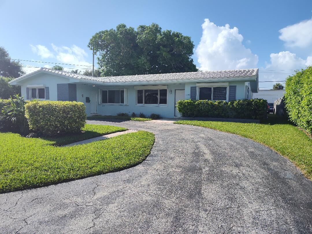 Property Photo: 2248 NE 37th Street FL 33064