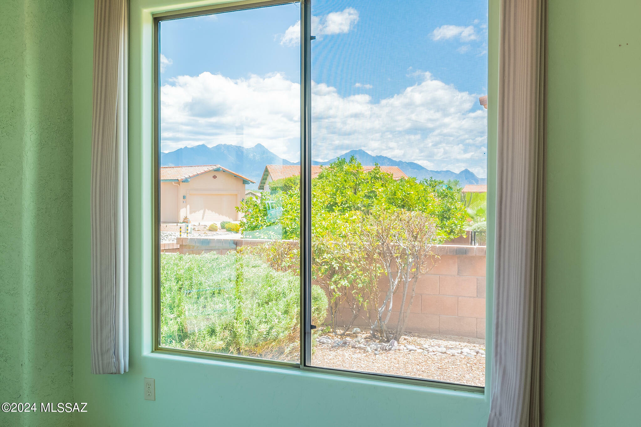 Property Photo:  963 W Union Bell Drive  AZ 85614 