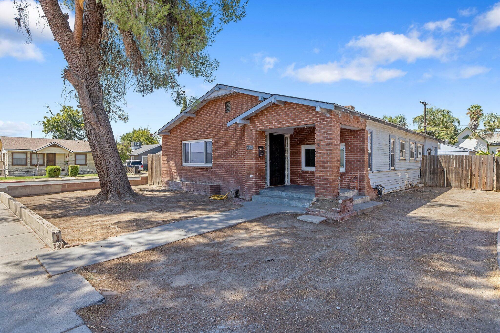 Property Photo:  432 Central Avenue  CA 93230 