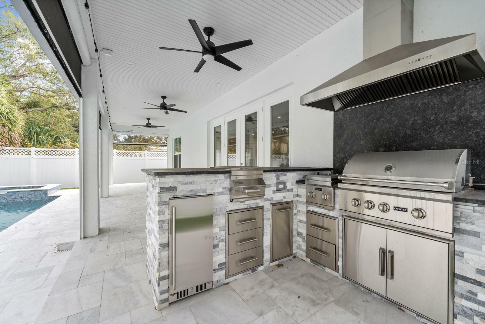 Property Photo:  2719 W Ballast Point Boulevard  FL 33611 