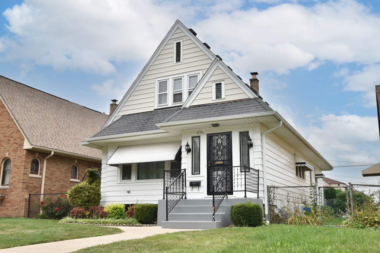Property Photo: 4323 N 19th St WI 53209