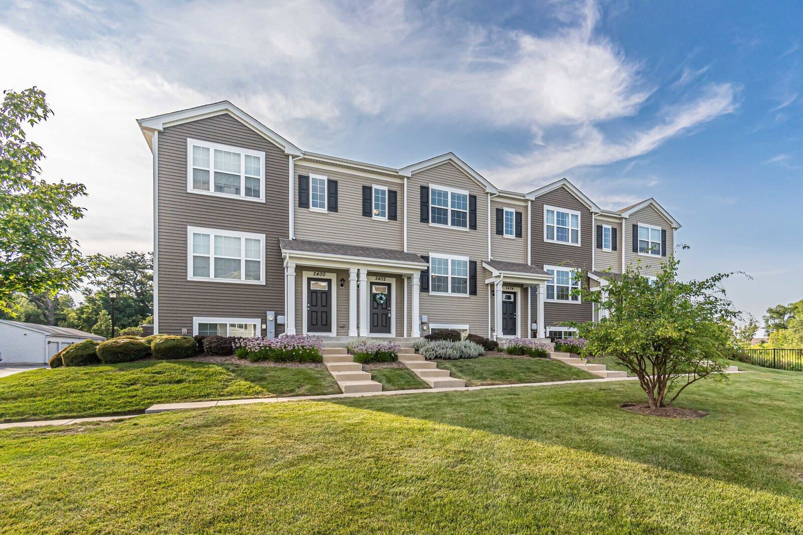 Property Photo:  2402 Aurora Drive  IL 60140 