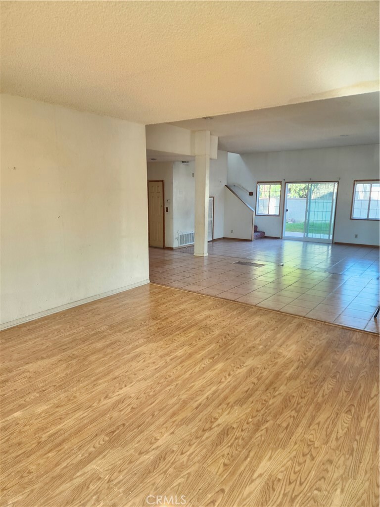 Property Photo:  1200 S Castlegate Avenue  CA 90221 