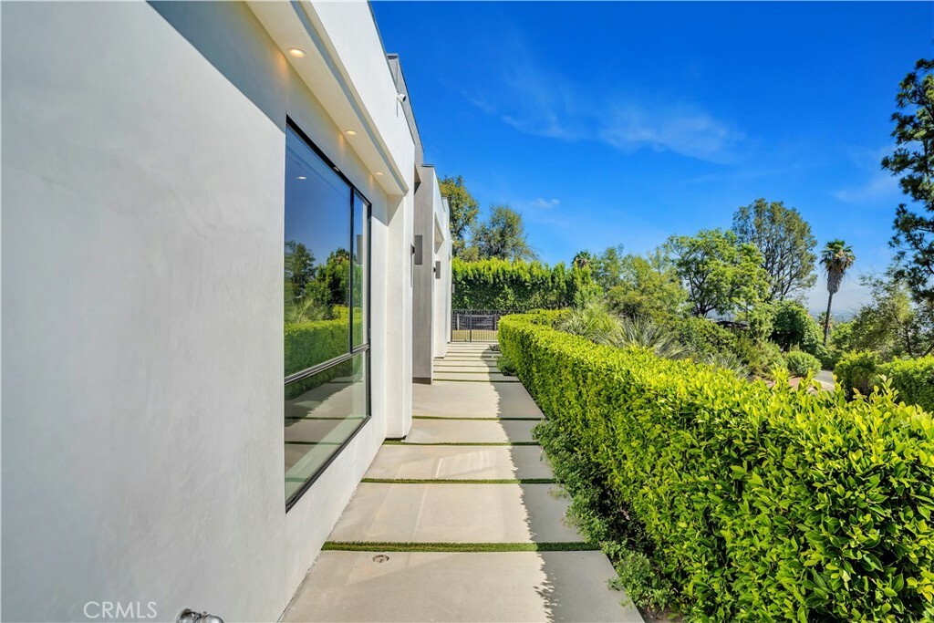 4737 Dunas Lane  Tarzana CA 91356 photo