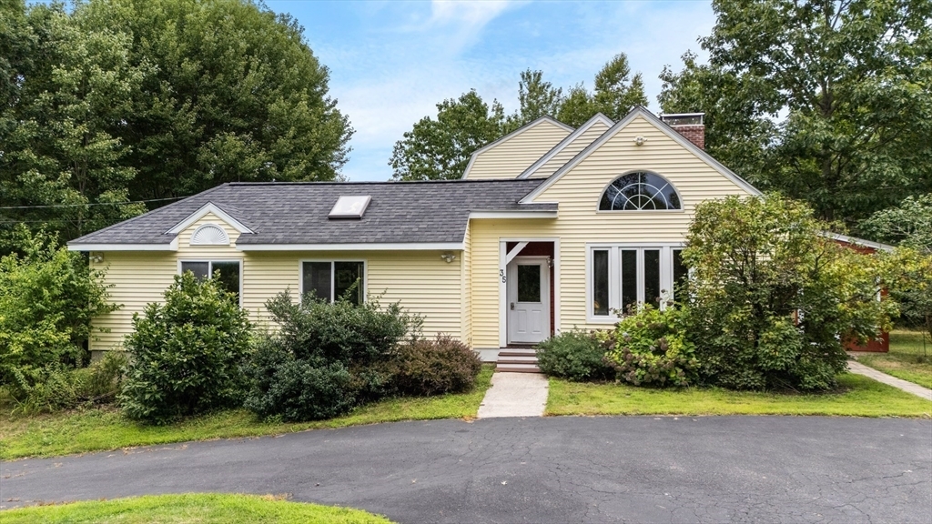 Property Photo:  35 Timberlane  NH 03841 