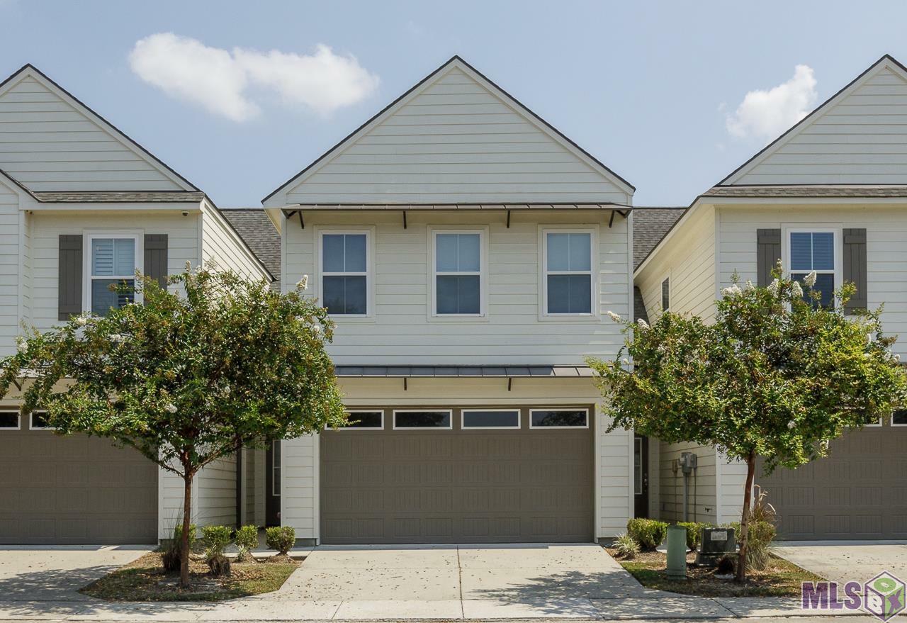 Property Photo: 8111 Stonelake Circle East Ave LA 70820