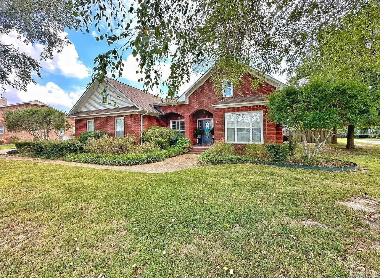 Property Photo:  15 Robinwood Drive  AR 71639-2832 