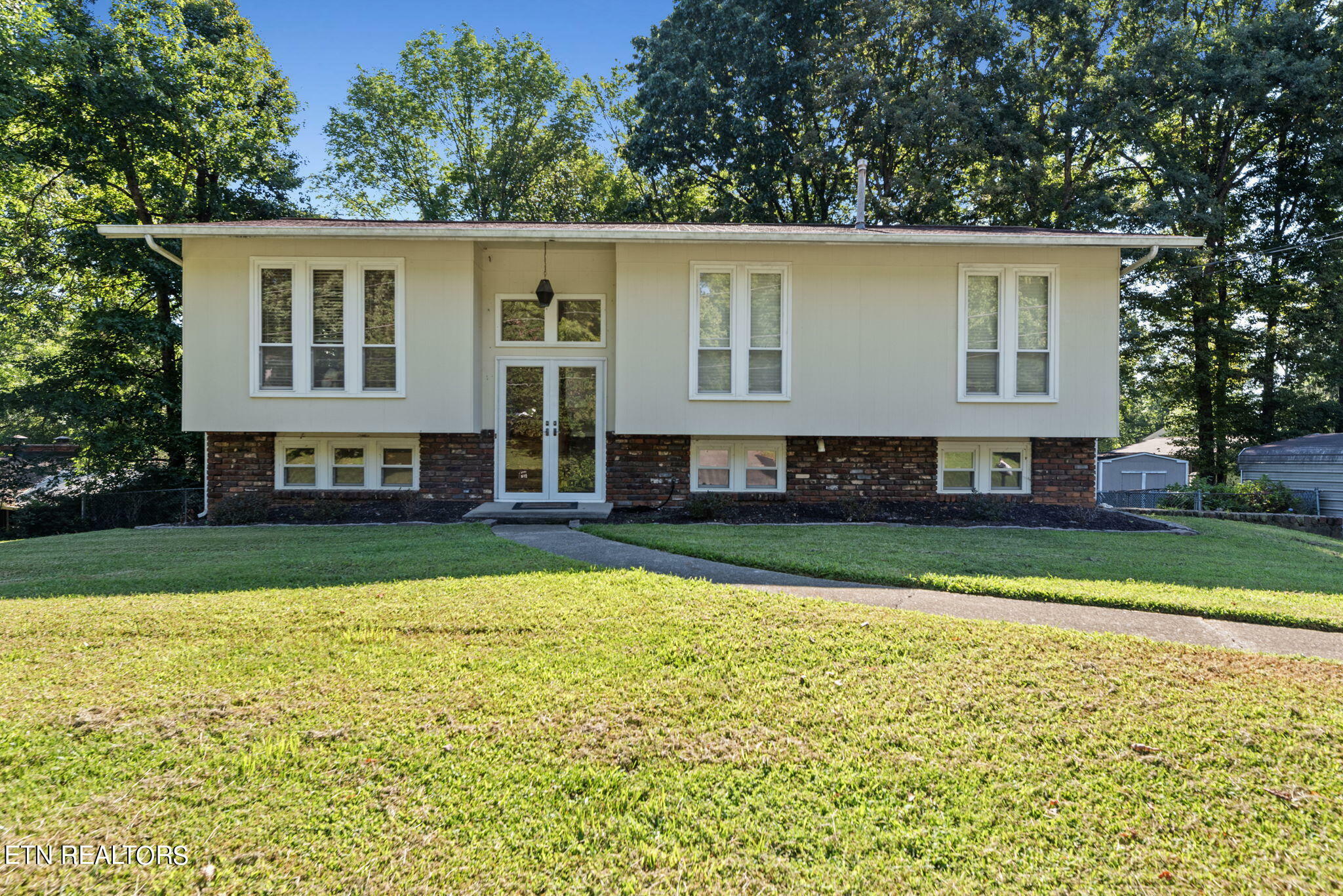 Property Photo:  9012 Shallowford Rd  TN 37923 