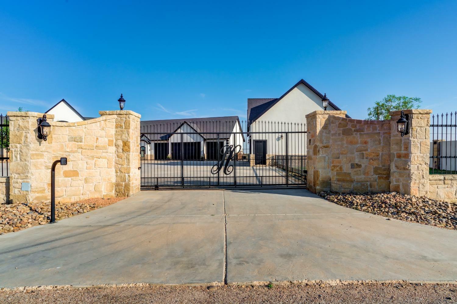 Property Photo:  308 Palomino Drive  TX 79404 