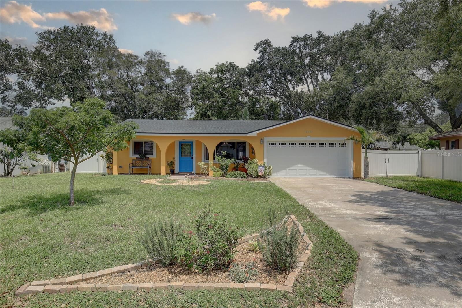 Property Photo:  13447 99th Avenue  FL 33776 