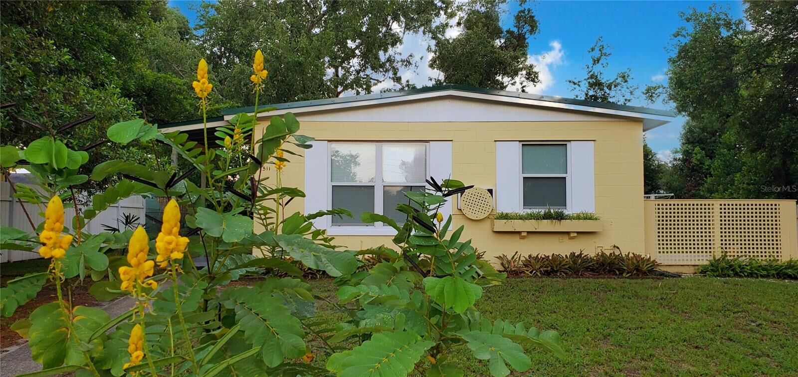 Property Photo:  1511 Daroca Drive  FL 32725 