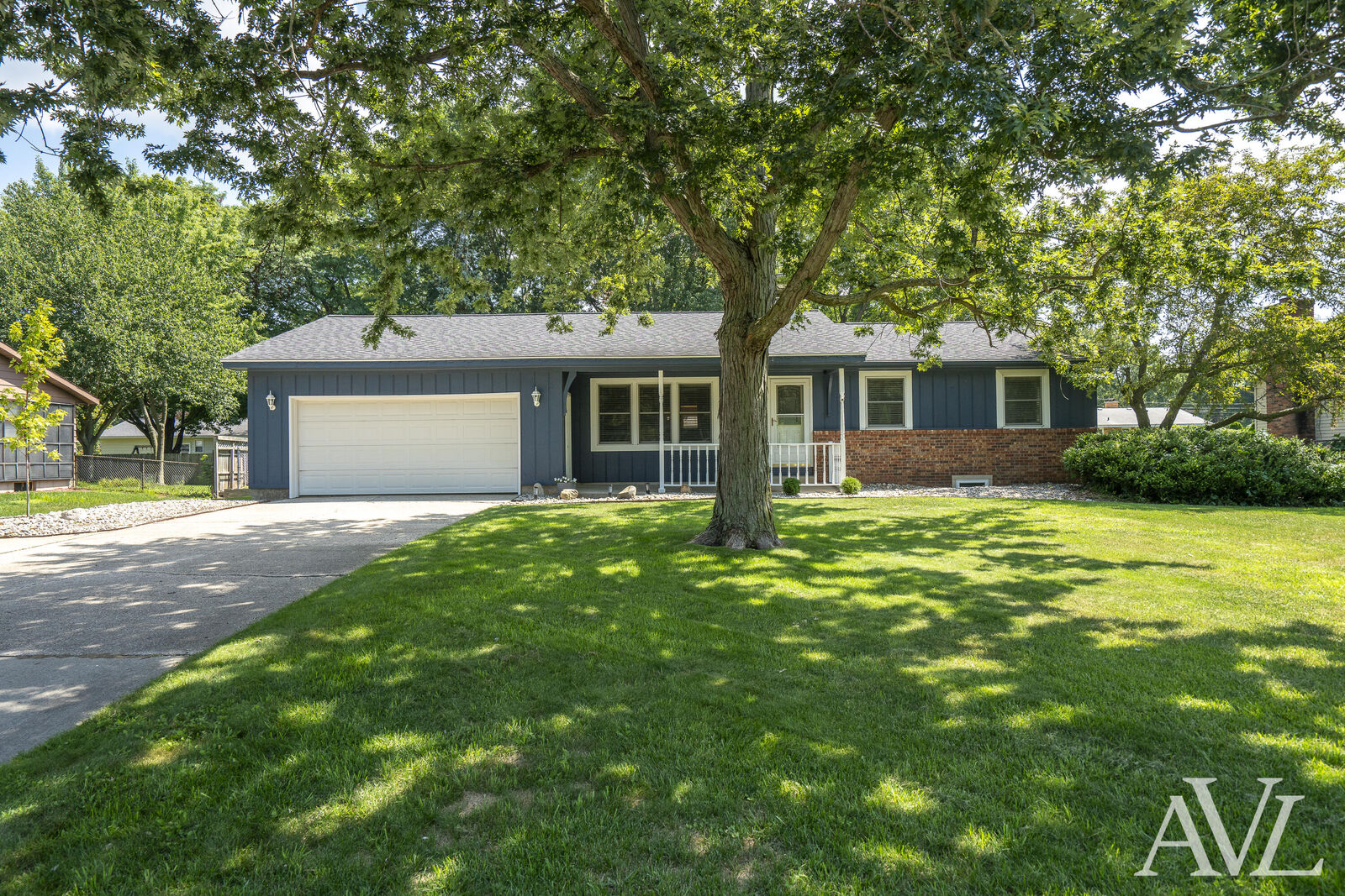 Property Photo:  325 Woodland Avenue  MI 49424 