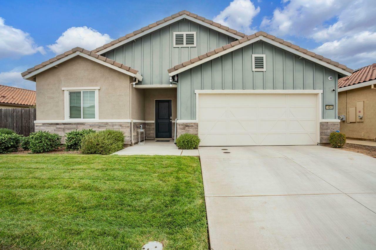 Property Photo: 14843 Oakville Lane CA 95683