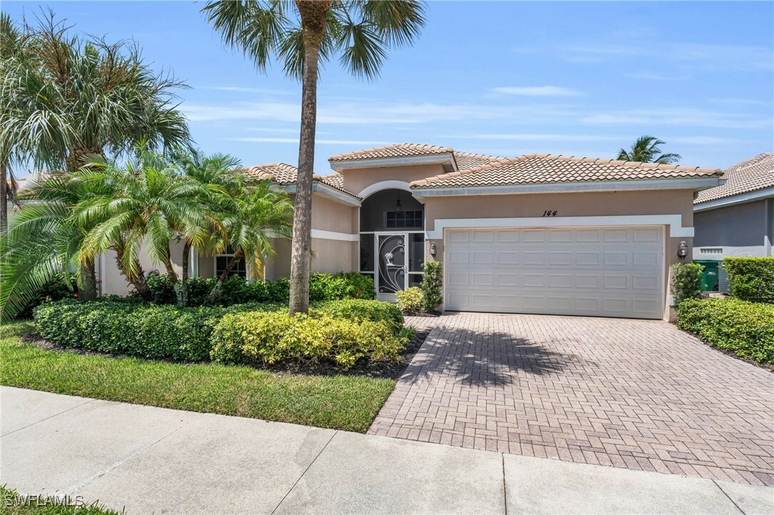 Property Photo:  144 Glen Eagle Circle  FL 34104 