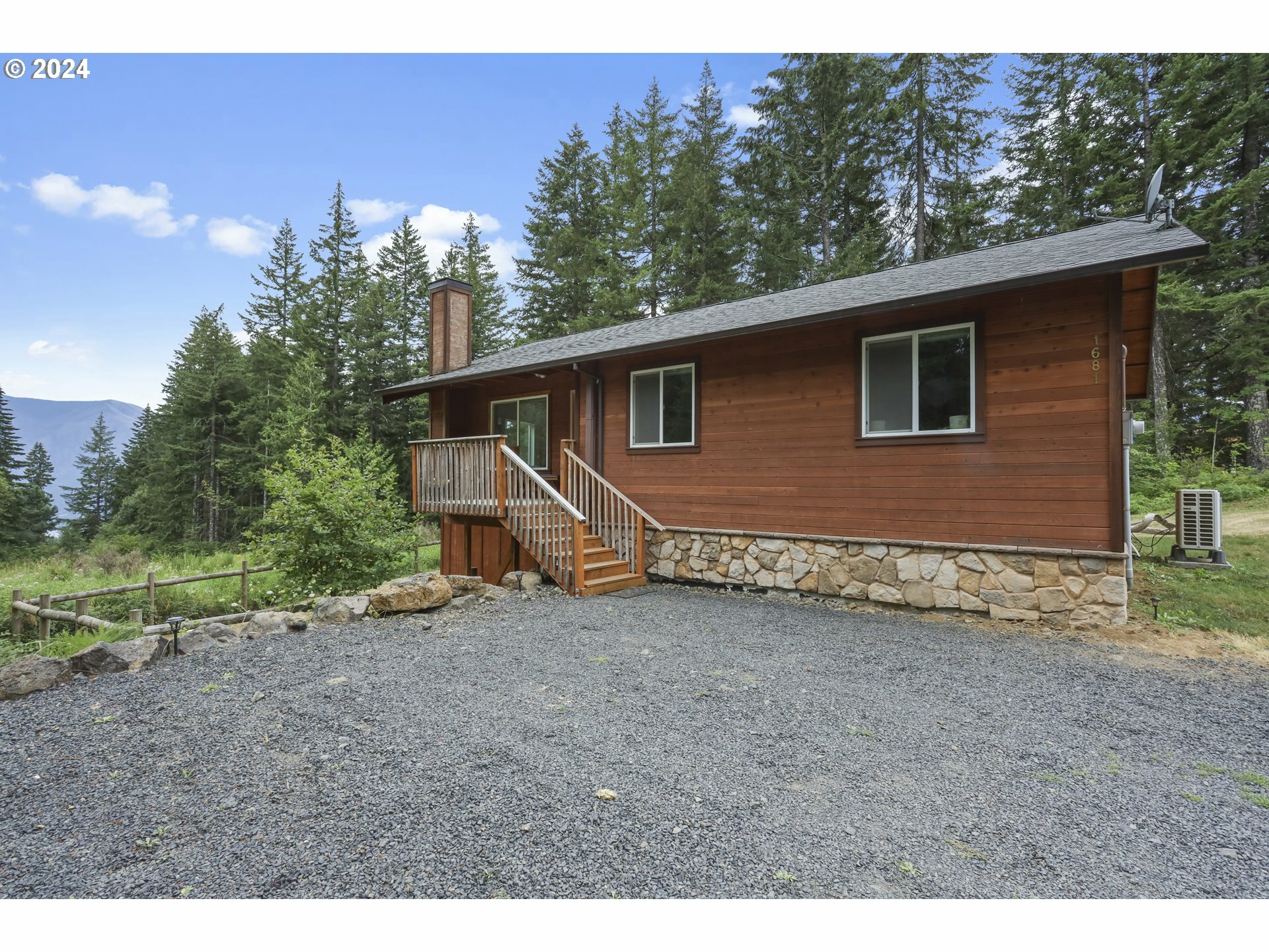 Property Photo:  1681 Kanaka Creek Rd  WA 98648 