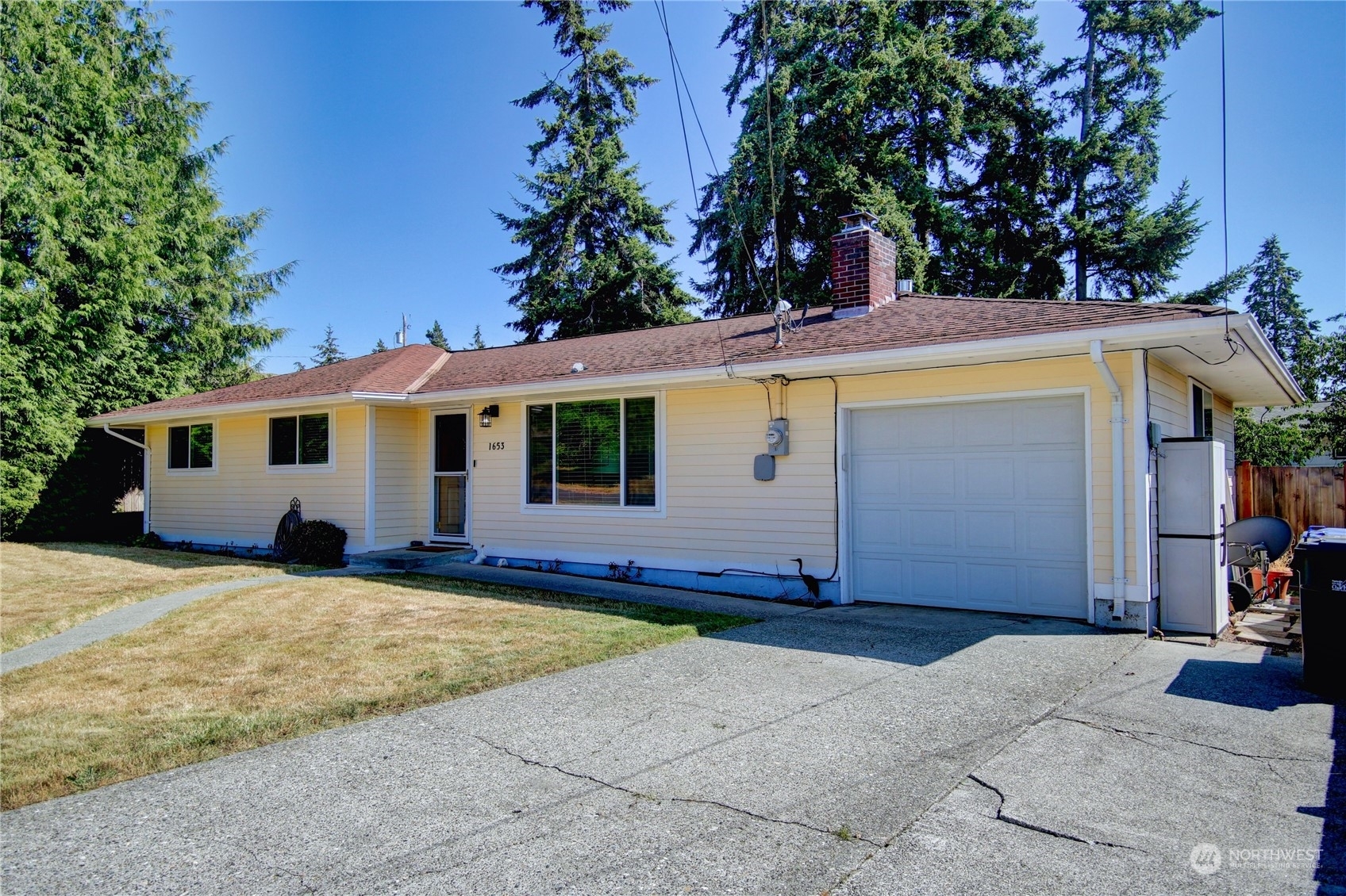 Property Photo:  1653 NE 4th Avenue  WA 98277 