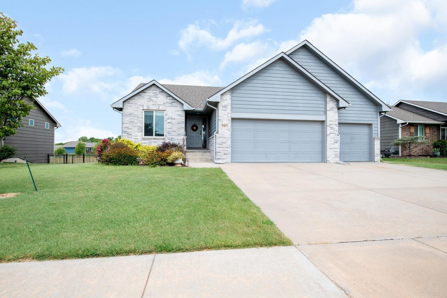 Property Photo:  3307 N Emerson St  KS 67037-8650 