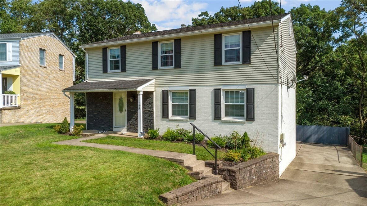 Property Photo:  125 Mayberry Drive  PA 15146 