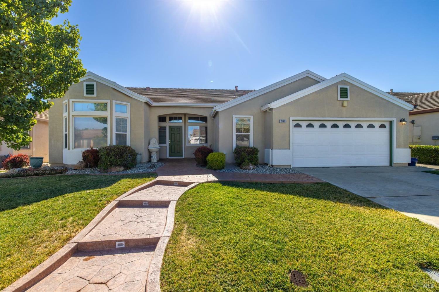 Property Photo:  961 Bridgeport Way  CA 94571 