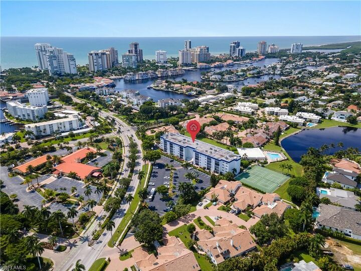 Property Photo: 555 Park Shore Dr B302 FL 34103