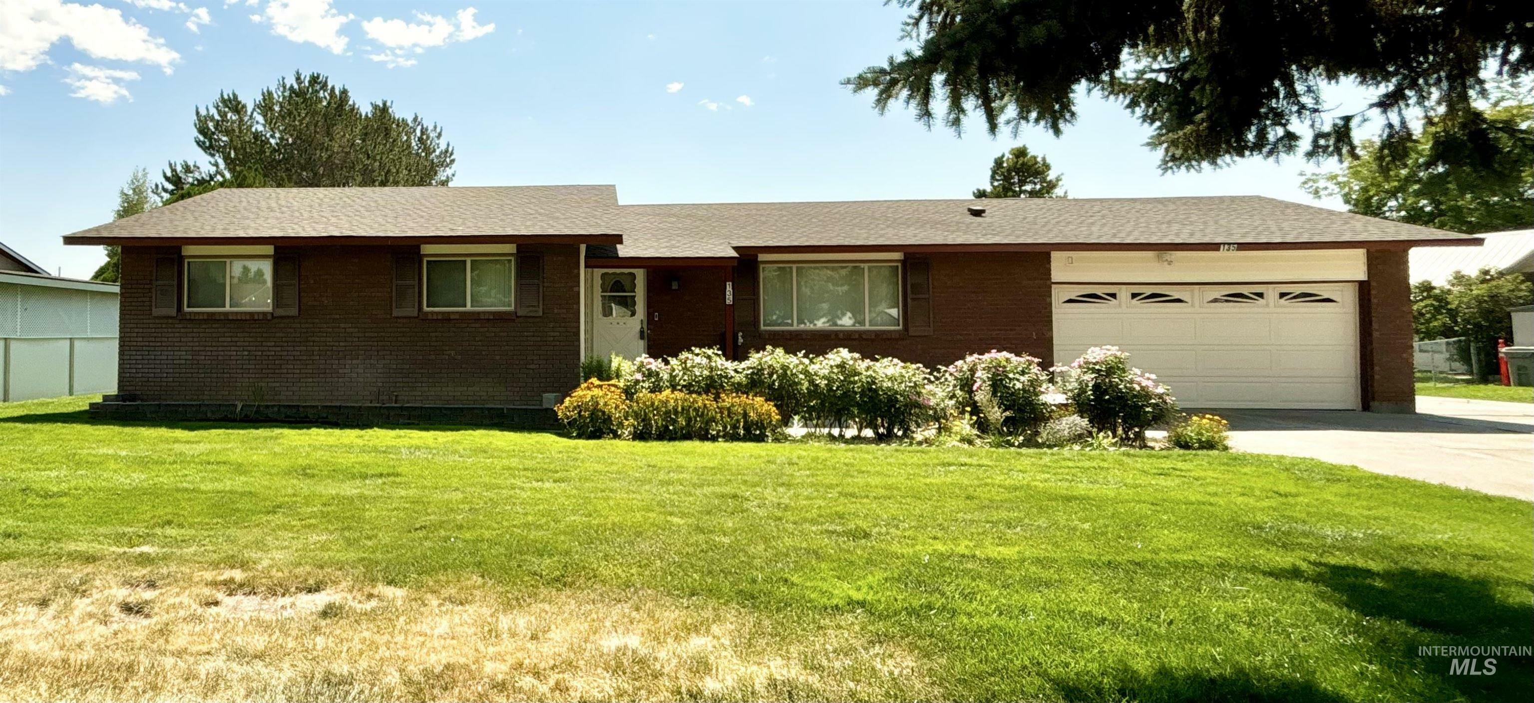 Property Photo: 135 NW Carrie Cir ID 83647