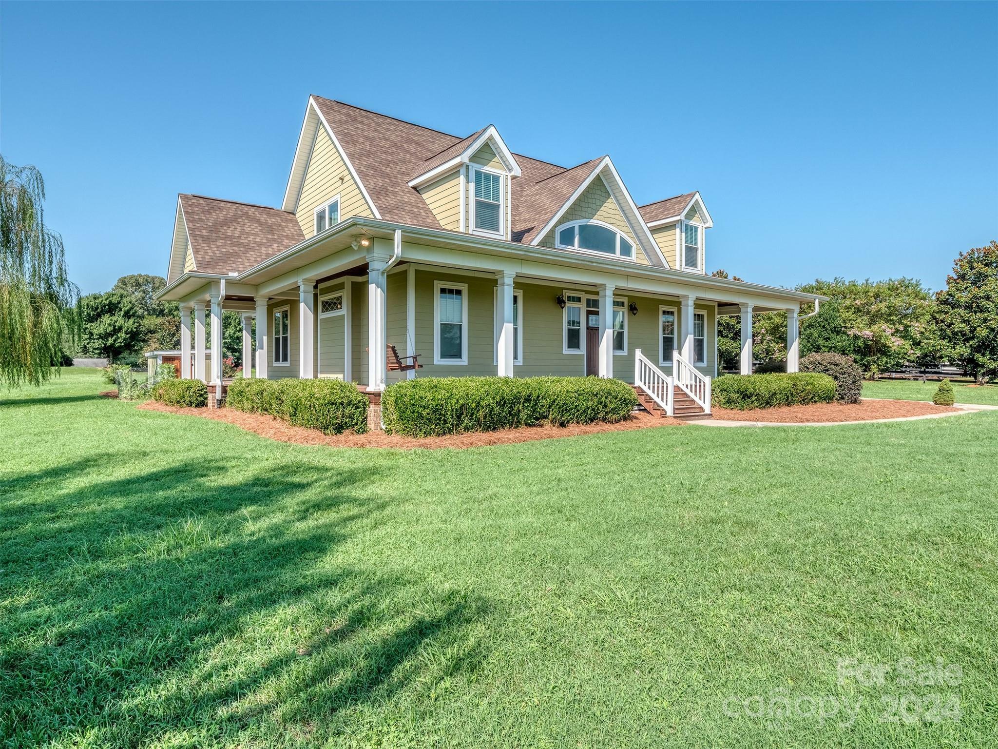 Property Photo:  864 Stallion Spirit Trail  SC 29710 