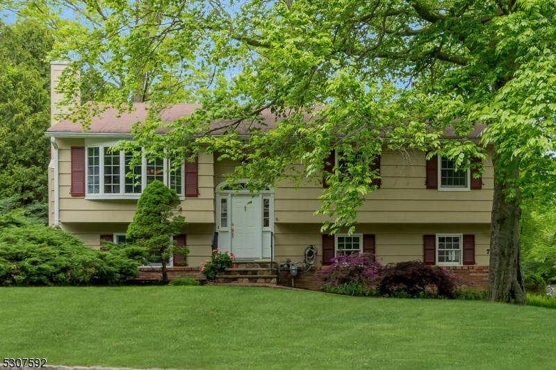 Property Photo:  7 Arlington Dr  NJ 07834 