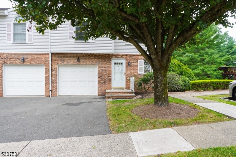 Property Photo:  39 Jaime Ct  NJ 07950 