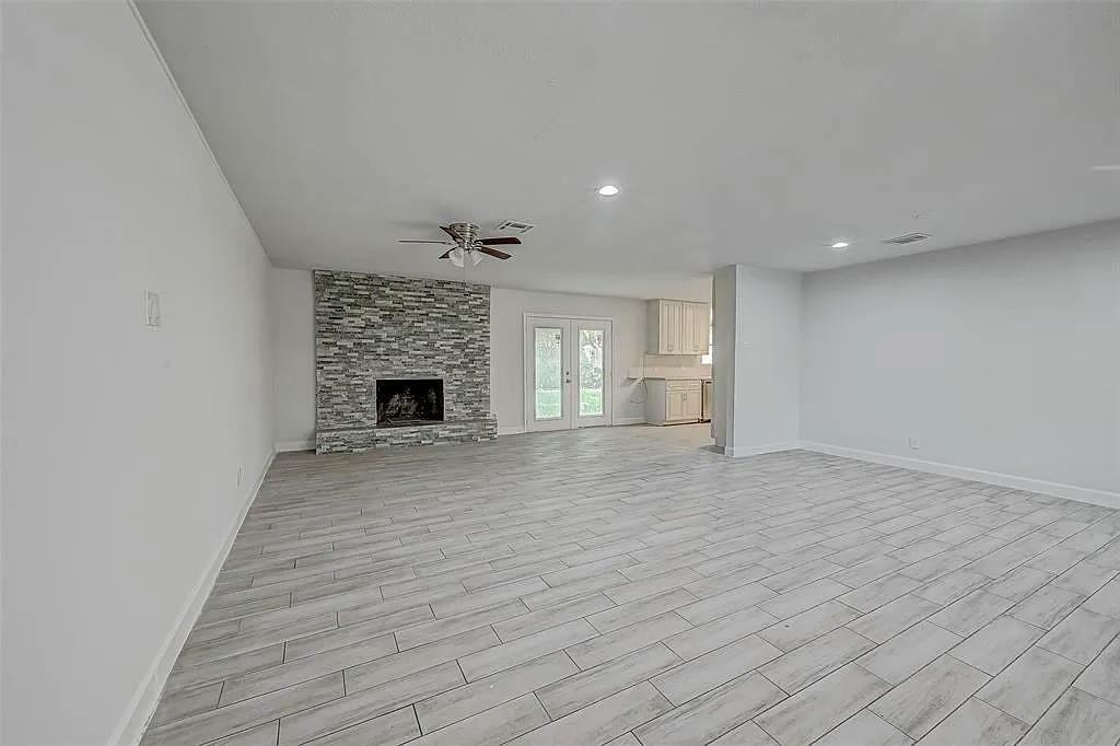 Property Photo:  6123 Shadow Crest Street  TX 77074 