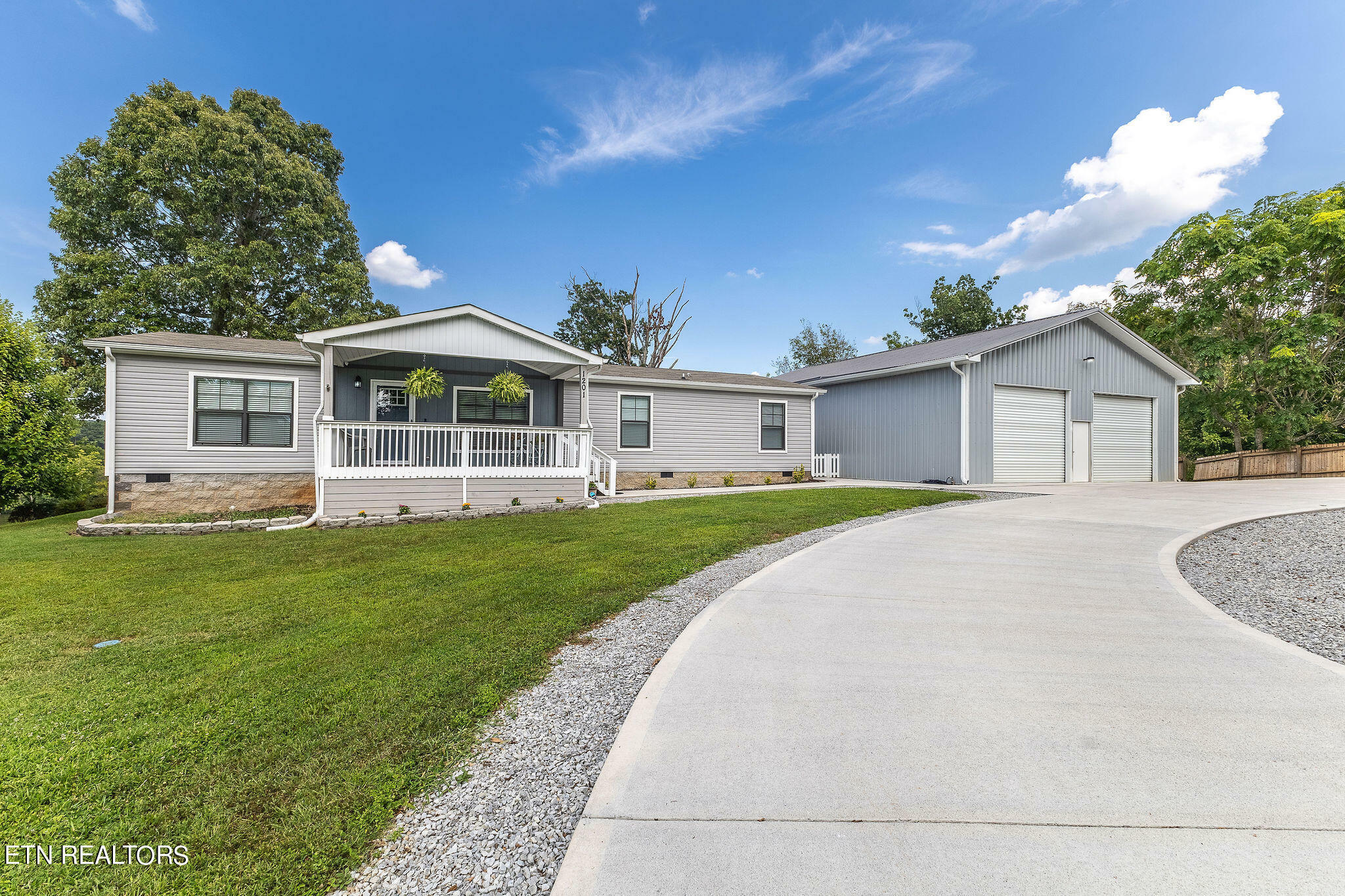 Property Photo: 1201 Main St TN 37774