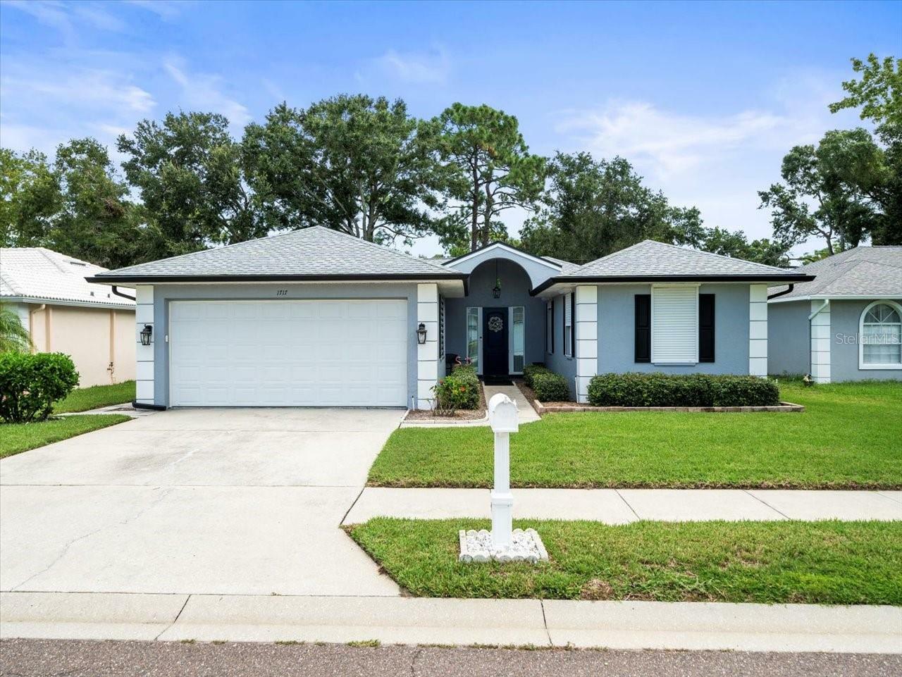 Property Photo:  1717 Bermuda Court  FL 34695 